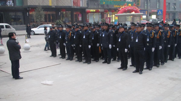 出勤前領(lǐng)導(dǎo)總動(dòng)員